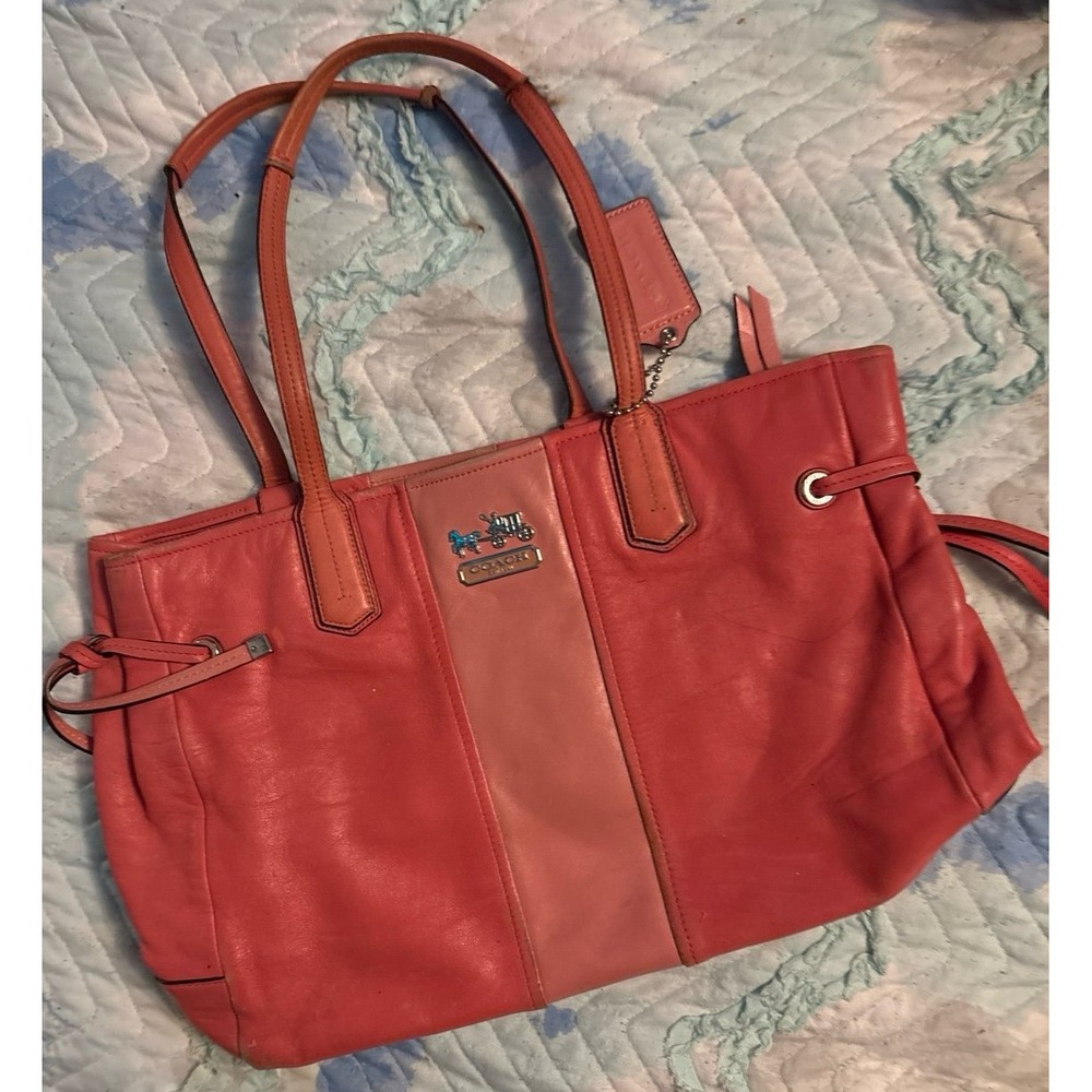 Coach 18962 Chelsea Leather Stripe Charlie Coral Large Toteโ Bag Purse